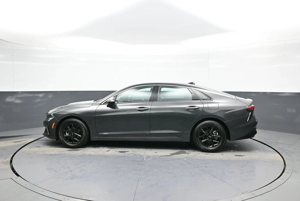 2025 Kia Optima/K5 - Image 9 of 12