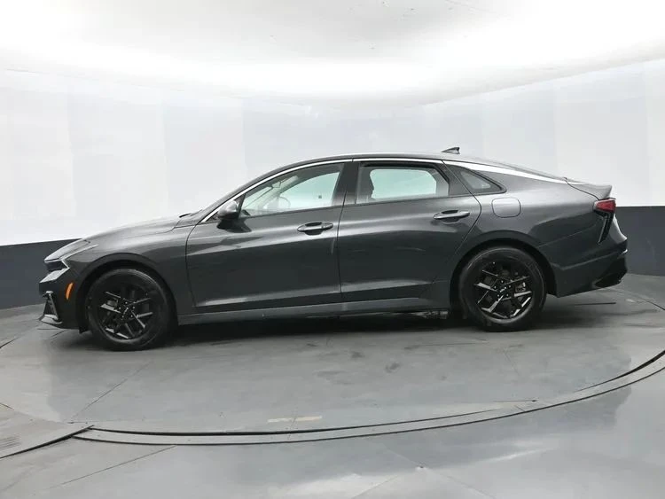 2025 Kia Optima/K5 - Image 5 of 12