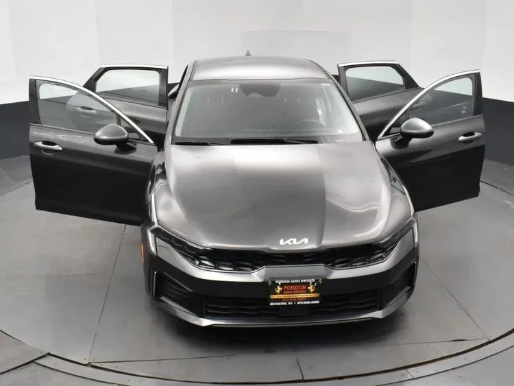 2025 Kia Optima/K5 - Image 10 of 12