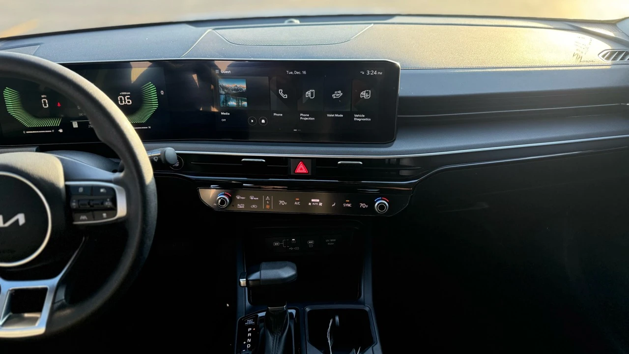 2025 Kia Optima/K5 - Image 17 of 21
