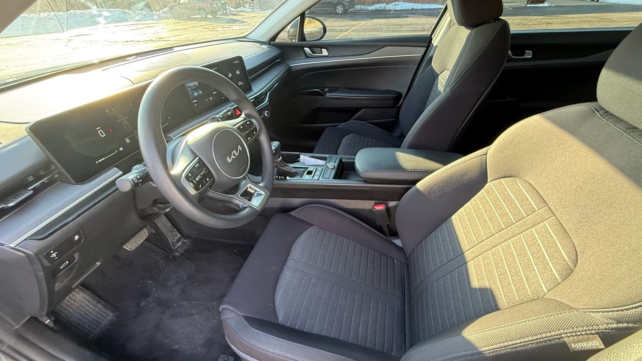 2025 Kia Optima/K5 - Image 9 of 21