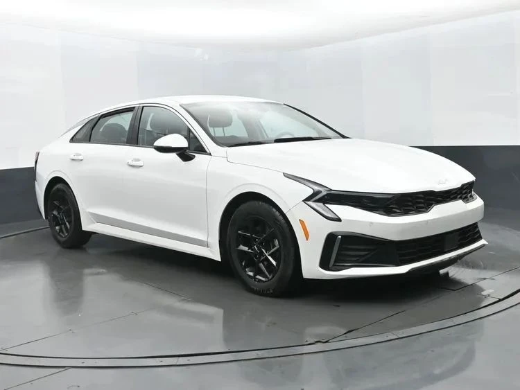 2025 Kia Optima/K5 - Image 2 of 12