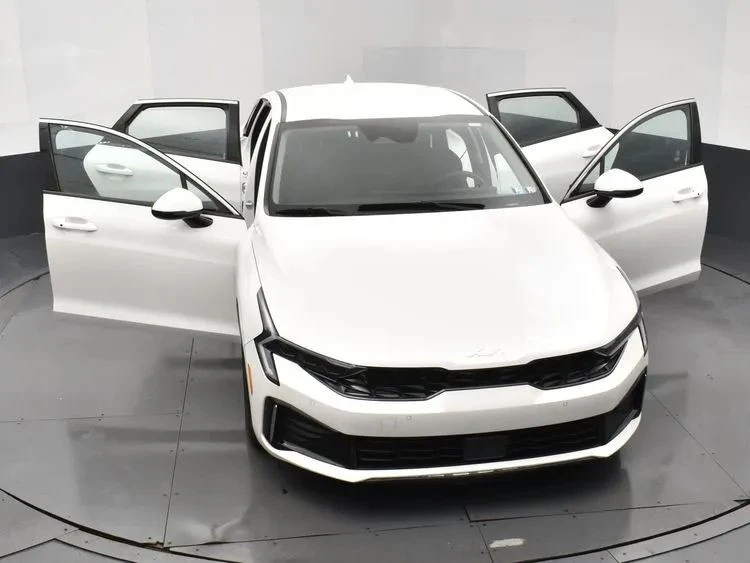2025 Kia Optima/K5 - Image 10 of 12