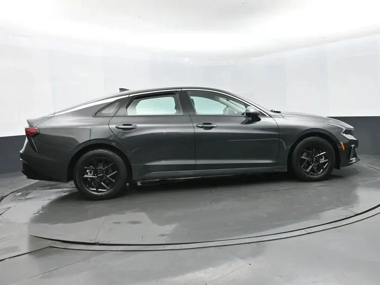 2025 Kia Optima/K5 - Image 4 of 12