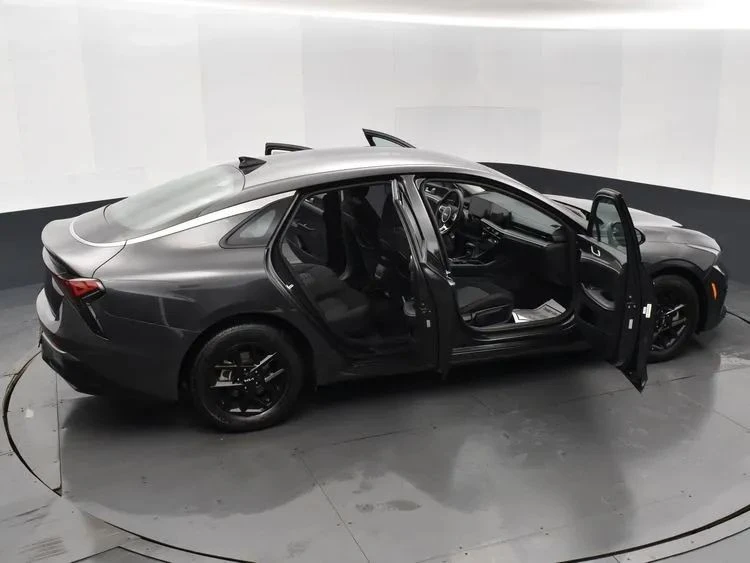 2025 Kia Optima/K5 - Image 6 of 12