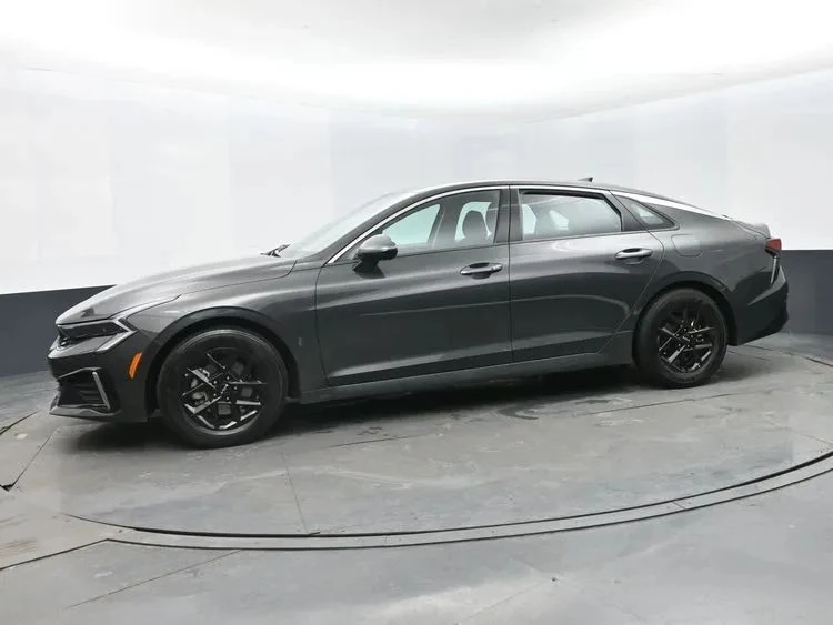 2025 Kia Optima/K5 - Image 5 of 12