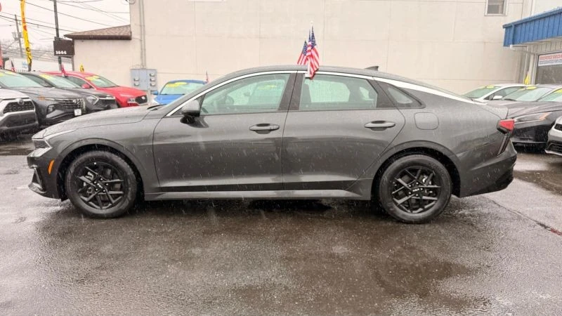 2025 Kia Optima/K5 - Image 10 of 12