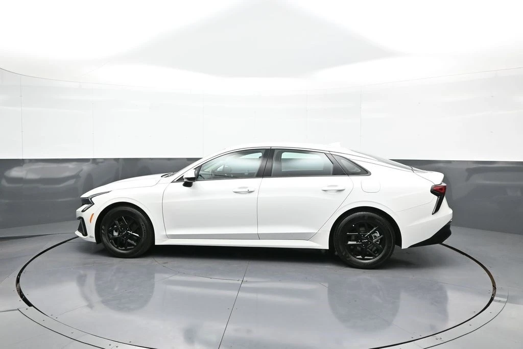 2025 Kia Optima/K5 - Image 9 of 21