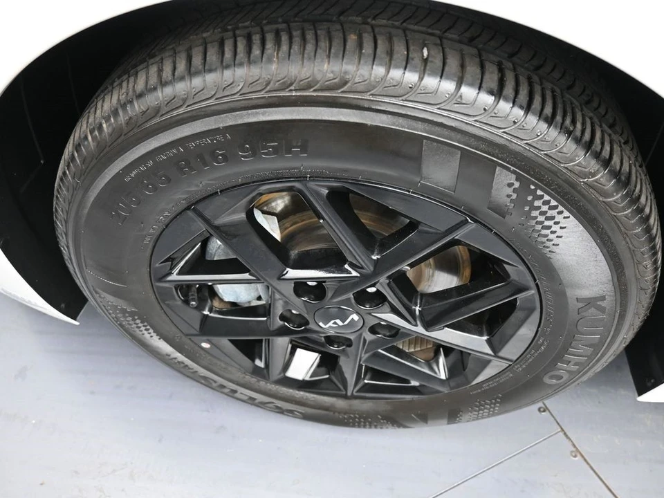 2025 Kia Optima/K5 - Image 14 of 21