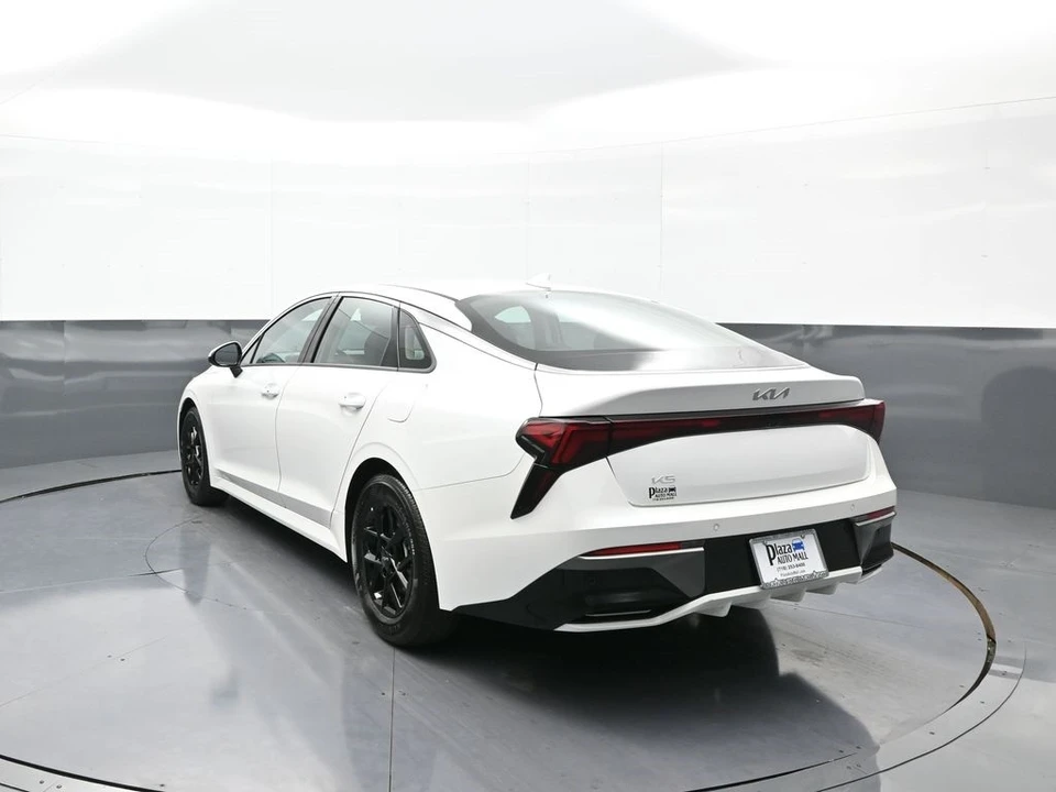 2025 Kia Optima/K5 - Image 8 of 21