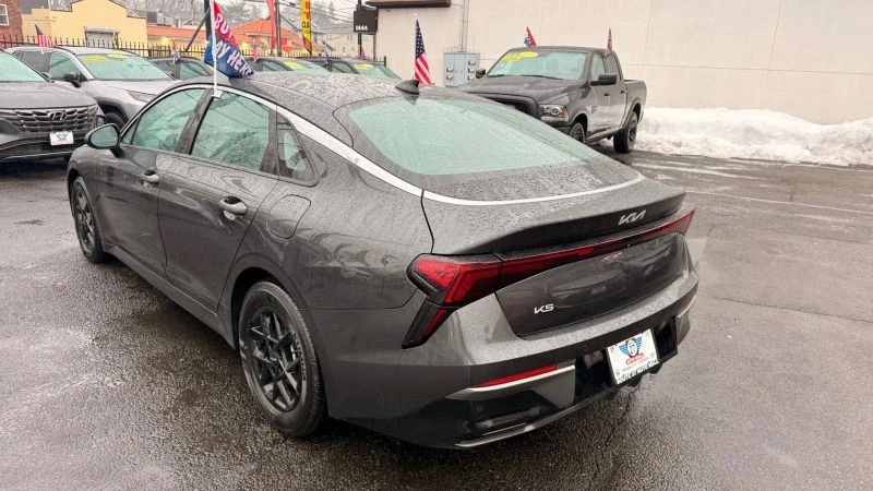 2025 Kia Optima/K5 - Image 5 of 12