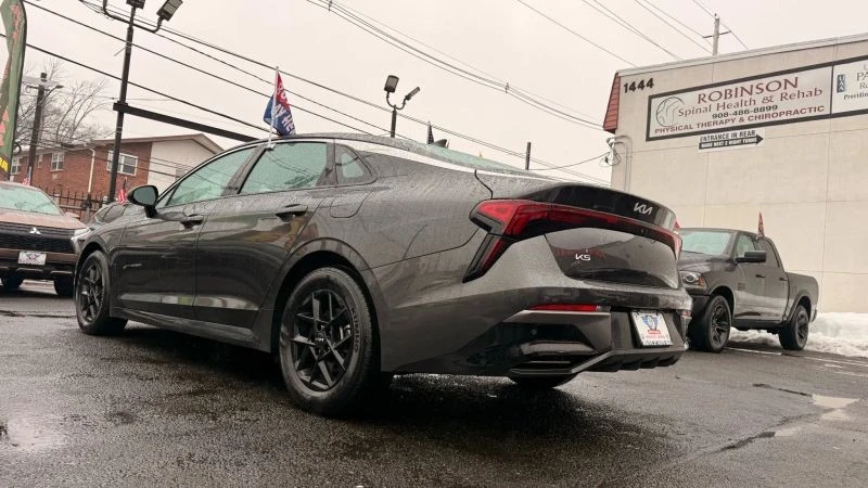 2025 Kia Optima/K5 - Image 8 of 12