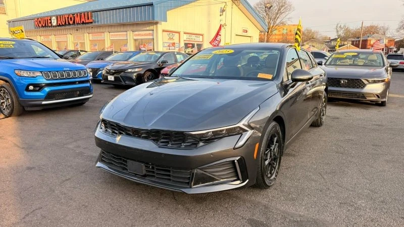 2025 Kia Optima/K5 - Image 4 of 12