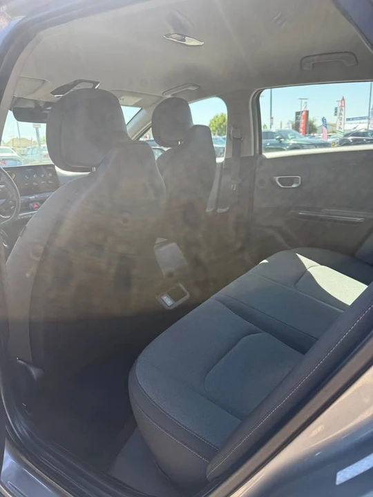 2025 Kia K4 - Image 7 of 8