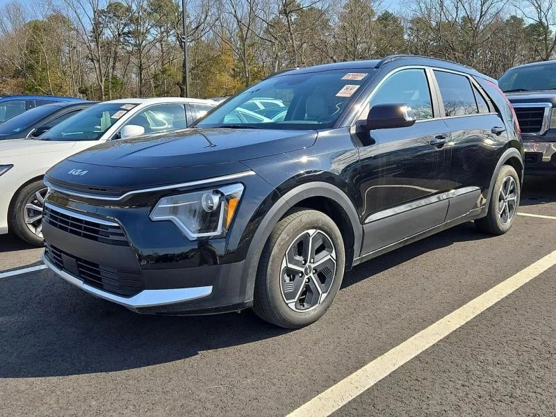 2025 Kia Niro - Image 2 of 4