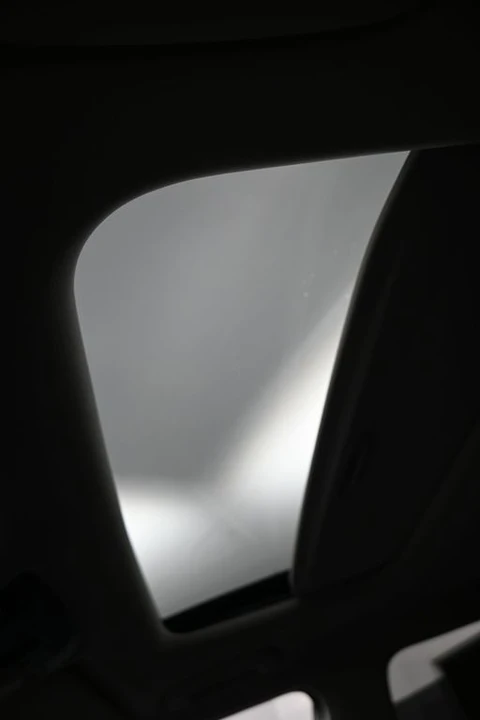 2025 Kia Seltos - Image 18 of 21