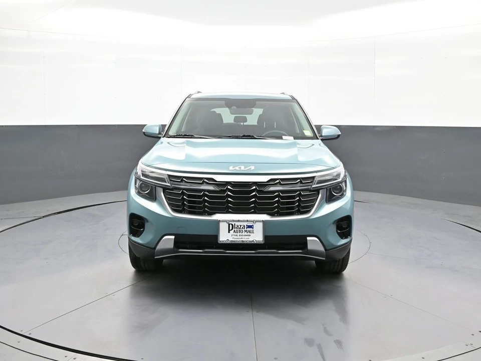 2025 Kia Seltos - Image 2 of 21