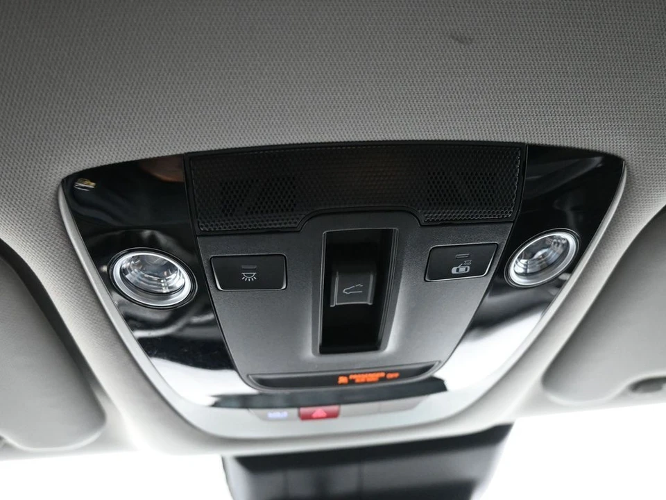 2025 Kia Seltos - Image 17 of 21