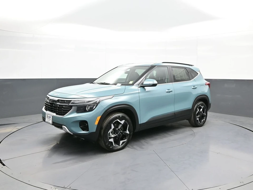 2025 Kia Seltos - Image 10 of 21
