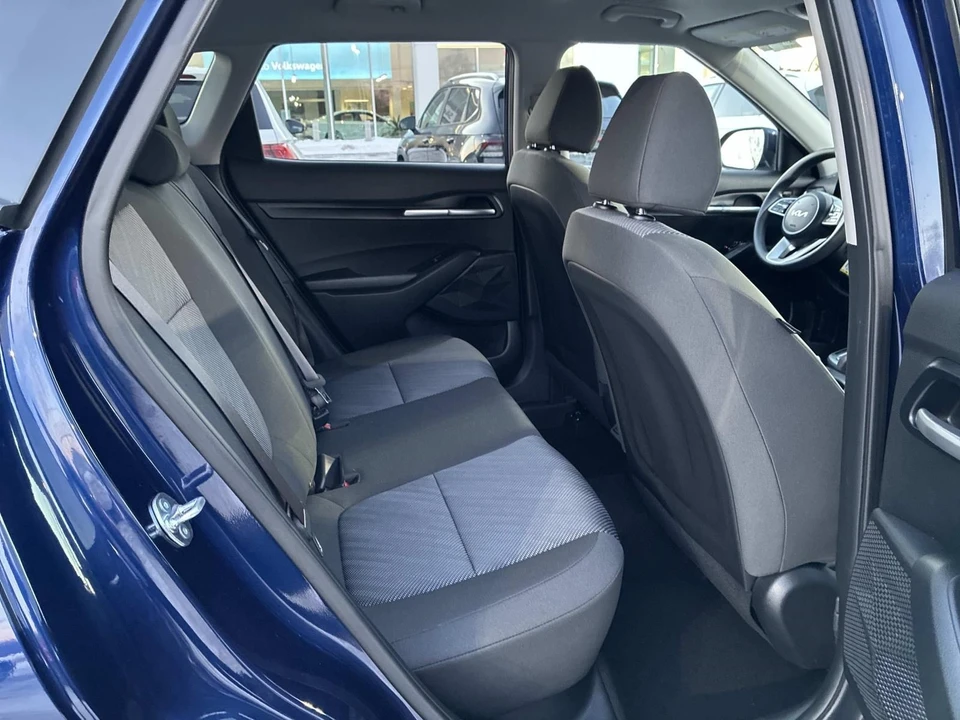 2025 Kia Seltos - Image 8 of 21