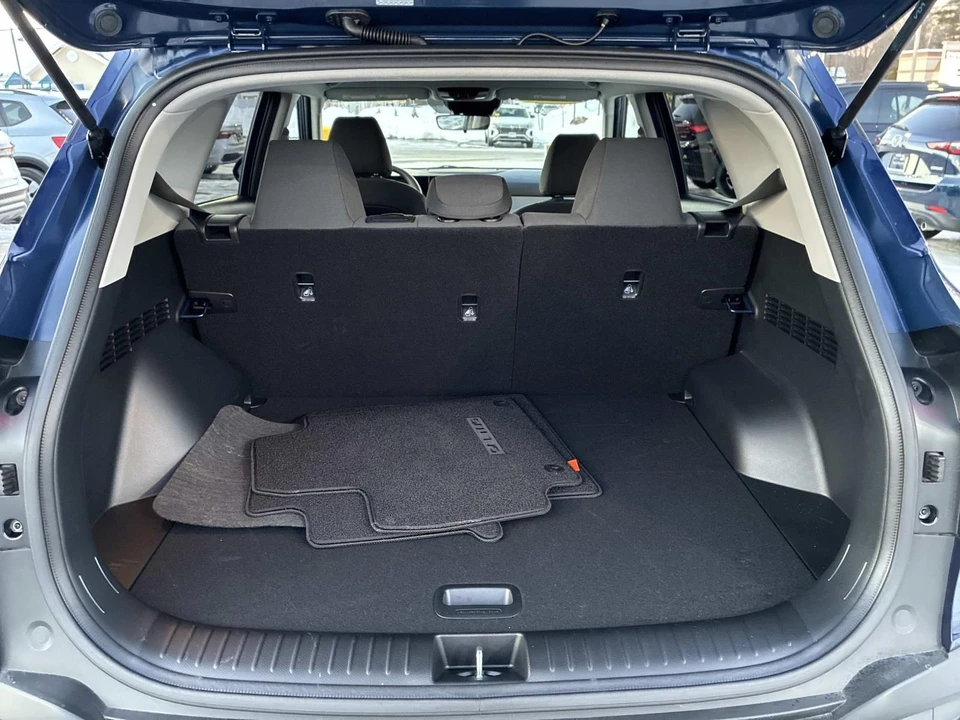 2025 Kia Seltos - Image 11 of 21
