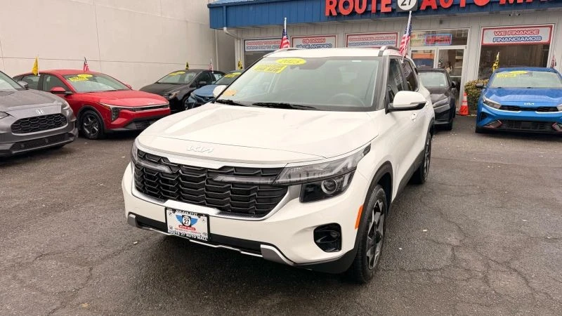 2025 Kia Seltos - Image 4 of 12