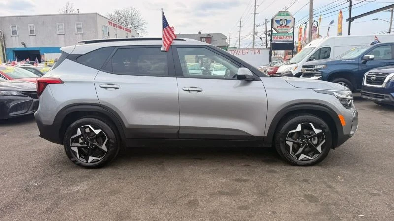 2025 Kia Seltos - Image 11 of 12