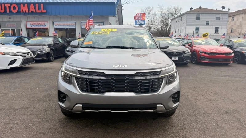 2025 Kia Seltos - Image 3 of 12