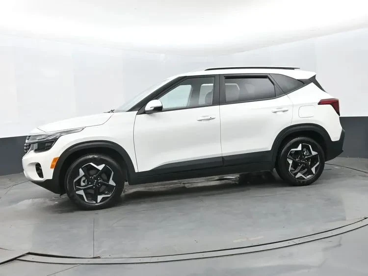 2025 Kia Seltos - Image 5 of 12