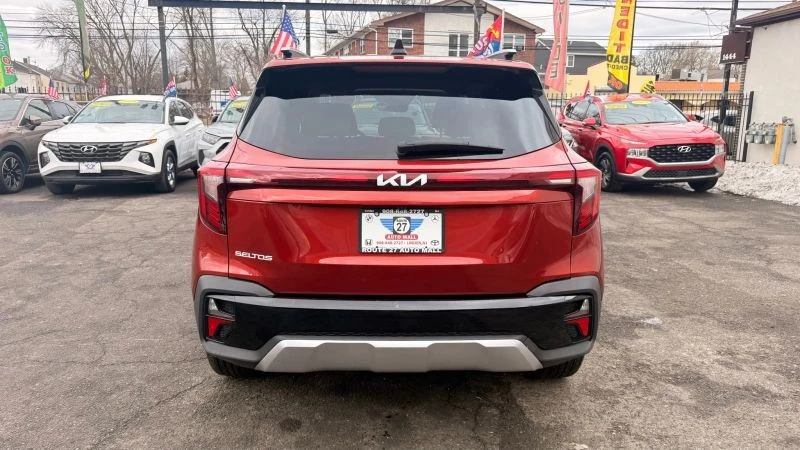 2025 Kia Seltos - Image 6 of 12