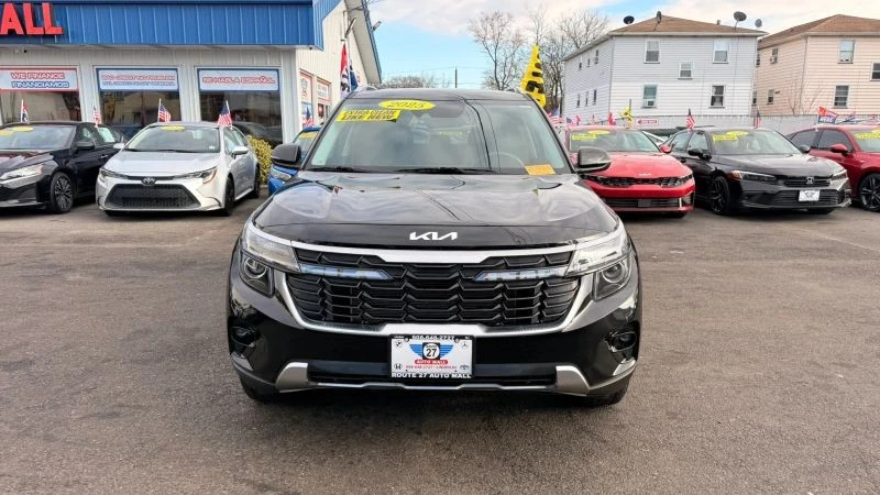 2025 Kia Seltos - Image 3 of 12