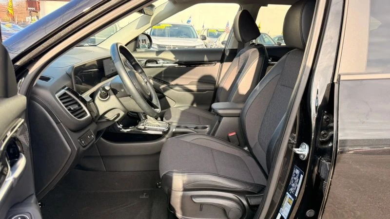2025 Kia Seltos - Image 12 of 12