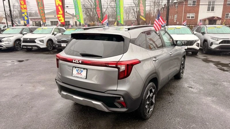 2025 Kia Seltos - Image 7 of 12