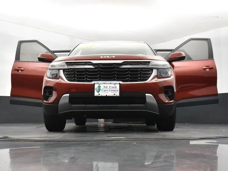 2025 Kia Seltos - Image 11 of 12
