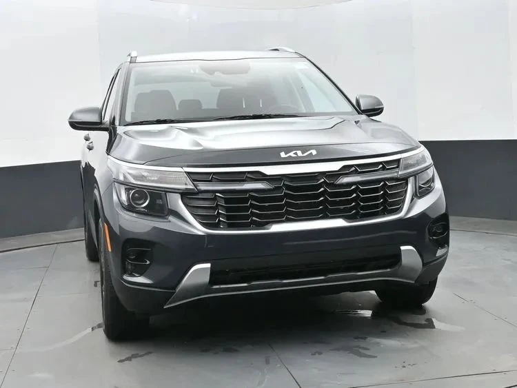 2025 Kia Seltos - Image 3 of 12