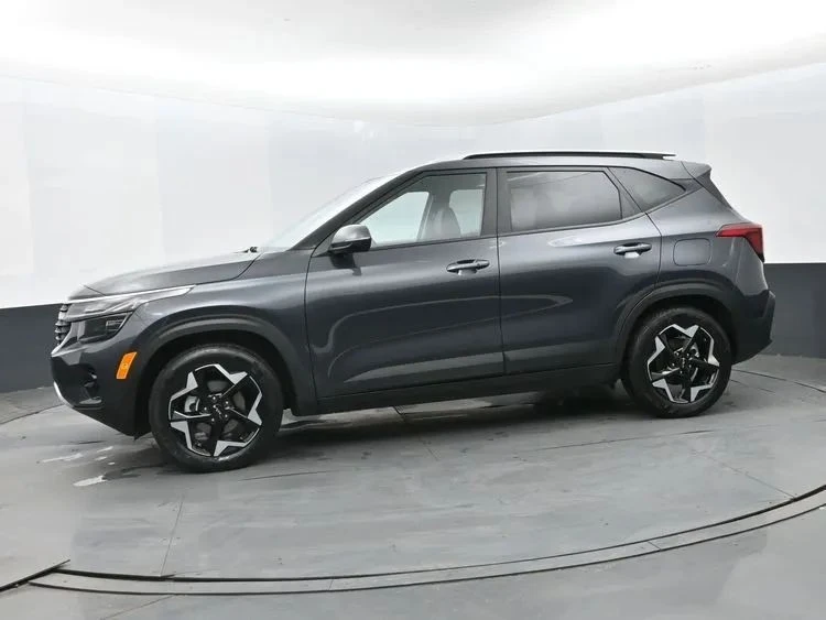 2025 Kia Seltos - Image 5 of 12