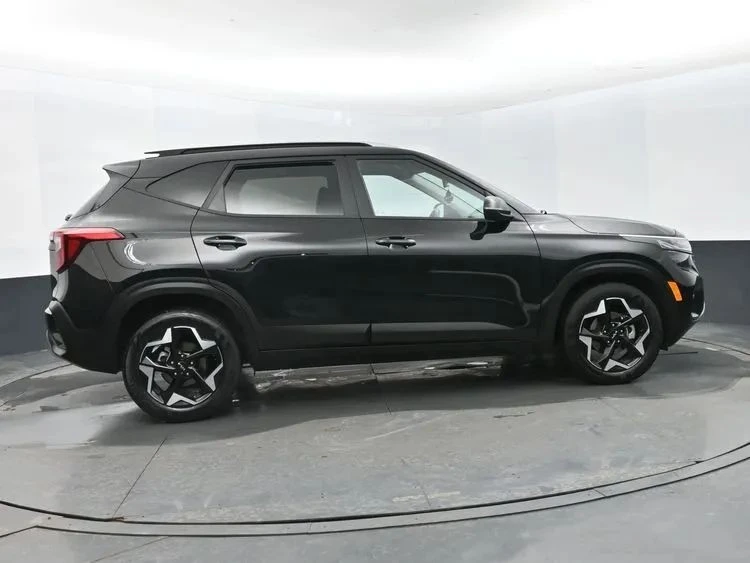 2025 Kia Seltos - Image 4 of 12
