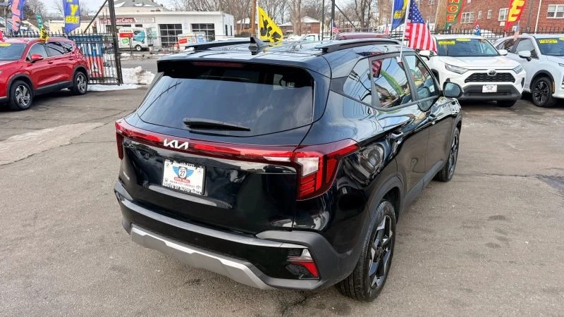 2025 Kia Seltos - Image 7 of 12