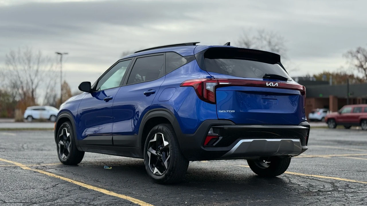 2025 Kia Seltos - Image 5 of 21