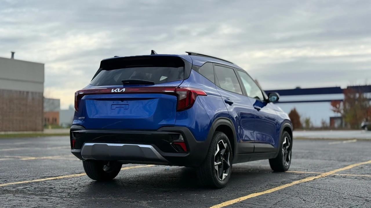 2025 Kia Seltos - Image 7 of 21