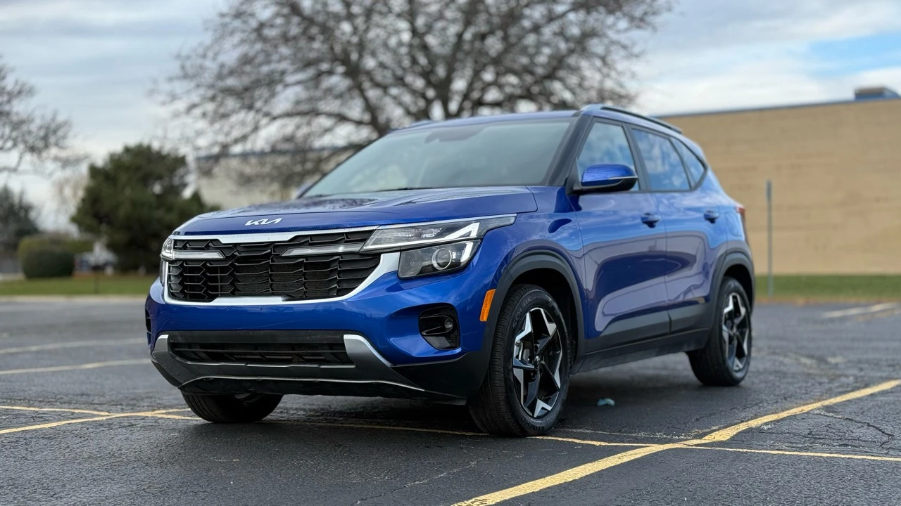 2025 Kia Seltos - Image 3 of 21