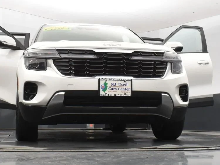 2025 Kia Seltos - Image 11 of 12