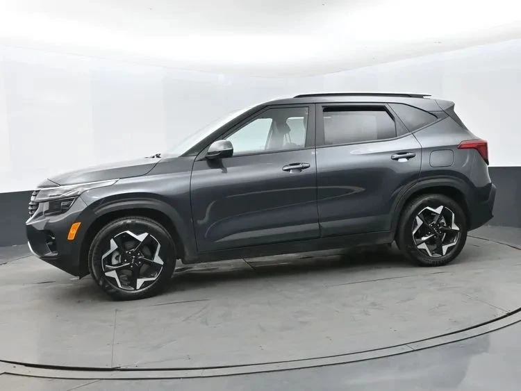 2025 Kia Seltos - Image 5 of 12