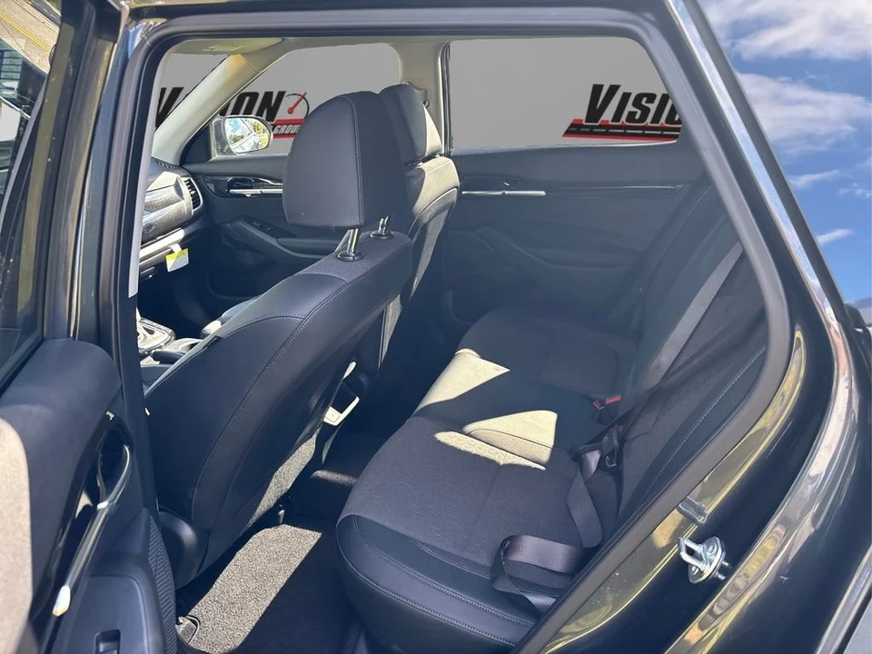2025 Kia Seltos - Image 10 of 12