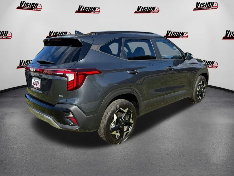 2025 Kia Seltos - Image 5 of 12