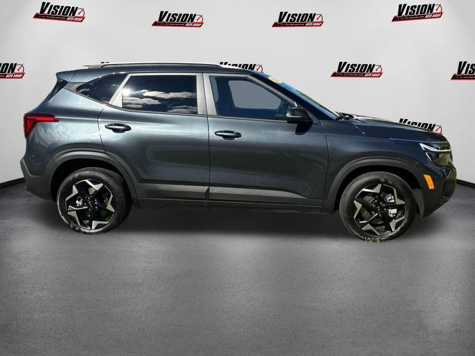 2025 Kia Seltos - Image 4 of 12