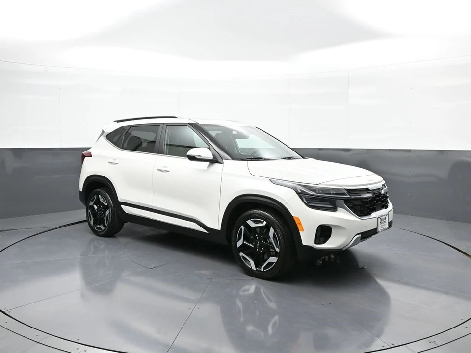 2025 Kia Seltos - Image 4 of 12