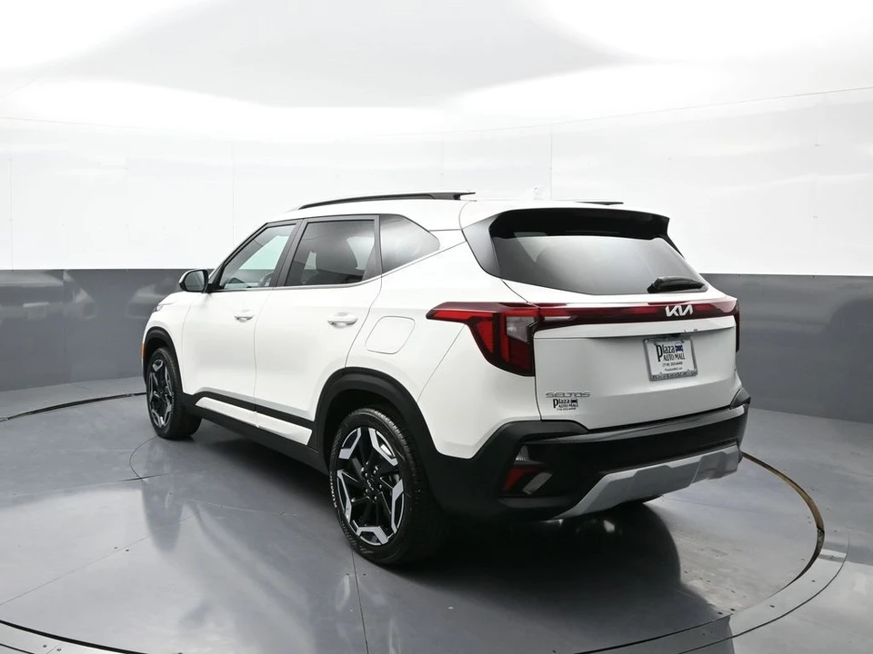 2025 Kia Seltos - Image 8 of 12