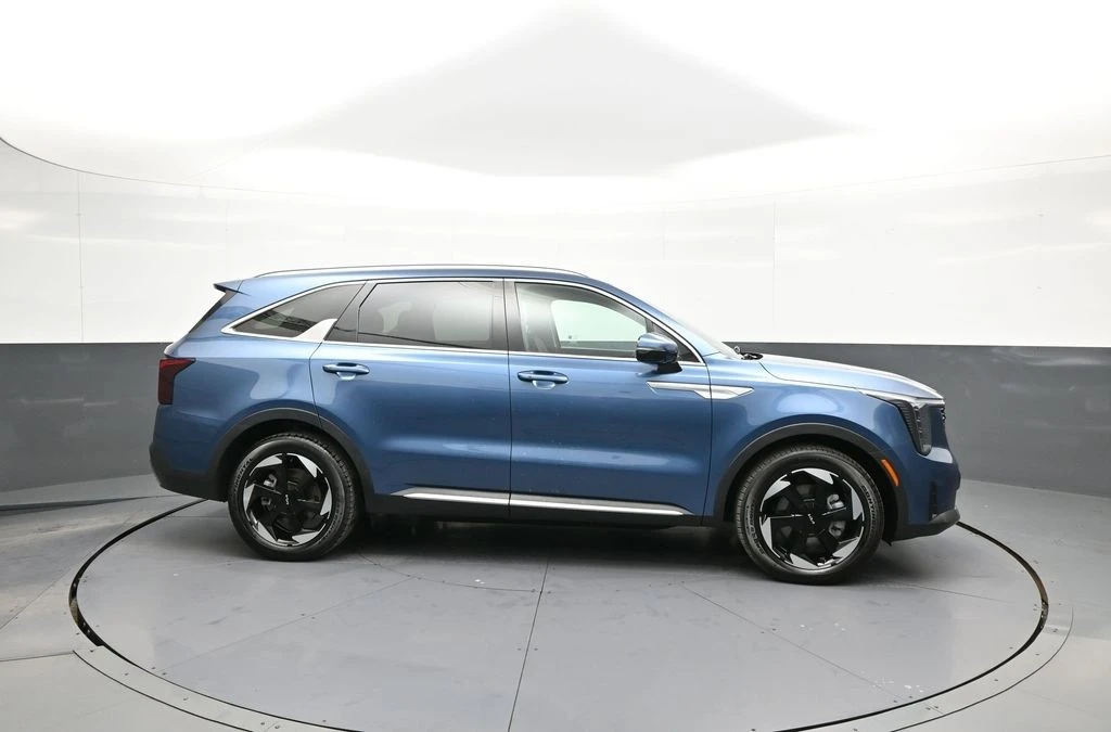 2025 Kia Sorento - Image 5 of 12