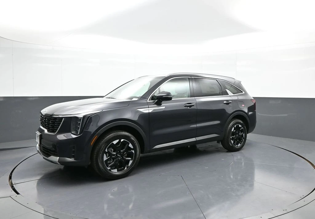 2025 Kia Sorento - Image 10 of 12